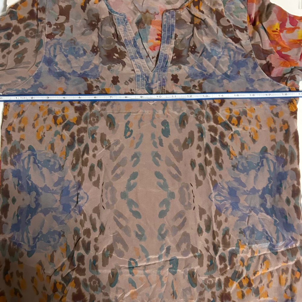 Women’s Tianello Washable Silk Teylyne Blouse V Neck Animal Floral Print Small - Picture 6 of 6